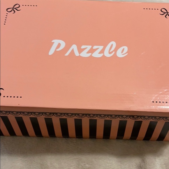 Shoes - Picture 8 of 8